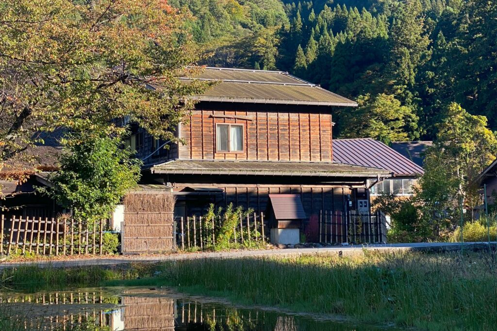 Traditional Japanese Wooden Architecture House 02